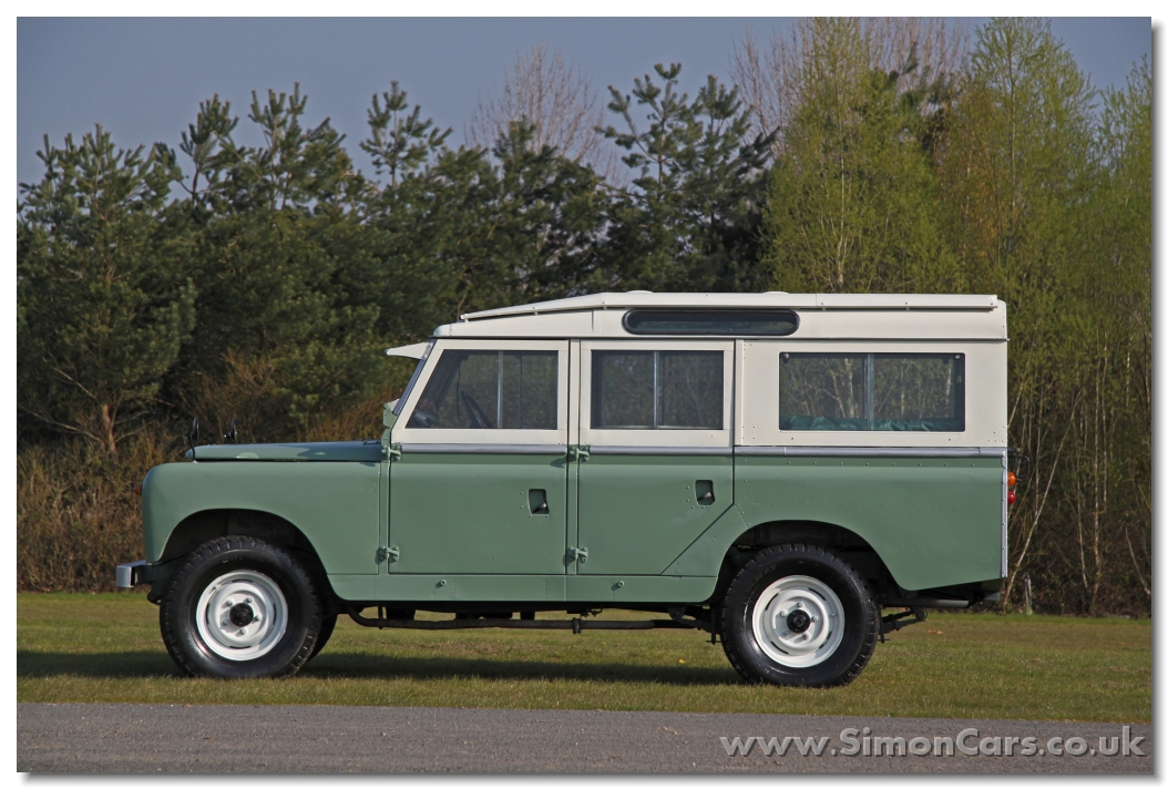 Simon Cars LandRover Van